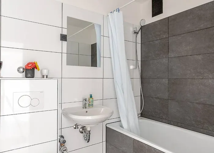 Charming Messenaehe Appartement Keulen