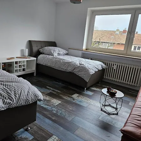 Charming Messenaehe Apartment Cologne