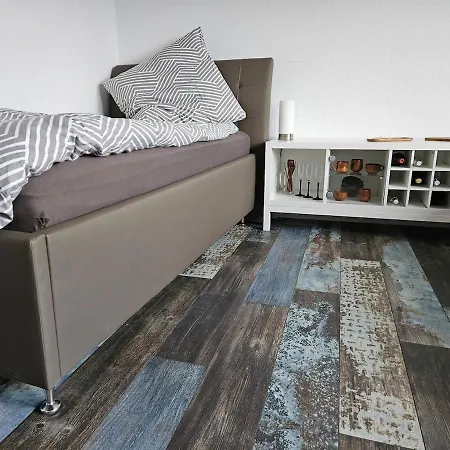 Charming Messenaehe Apartment